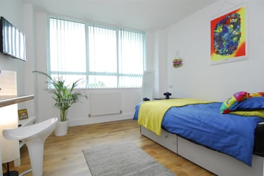 1 bed studio, 2A Old Town Street, City Centre, Plymouth, PL11AE - Image 2